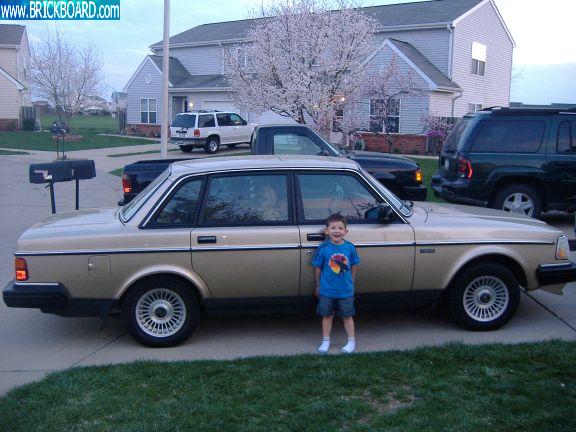 Volvo -- 1989 Volvo 240 GL