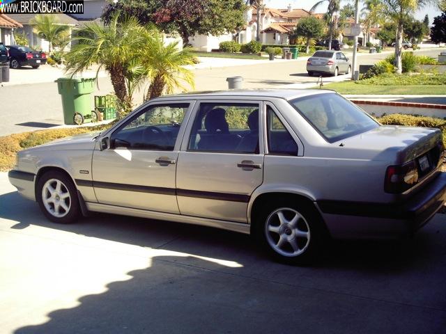 Volvo -- 1995 850 Sedan
